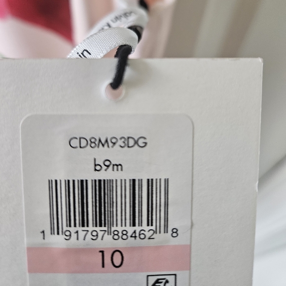 Calvin Klein Pale Pink Tank with Bold Floral Lily - Picture 5 of 5